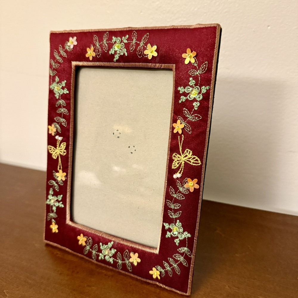 Vintage Red Satin Beaded & Embroidered Picture Frame For 4 x 6" Photo